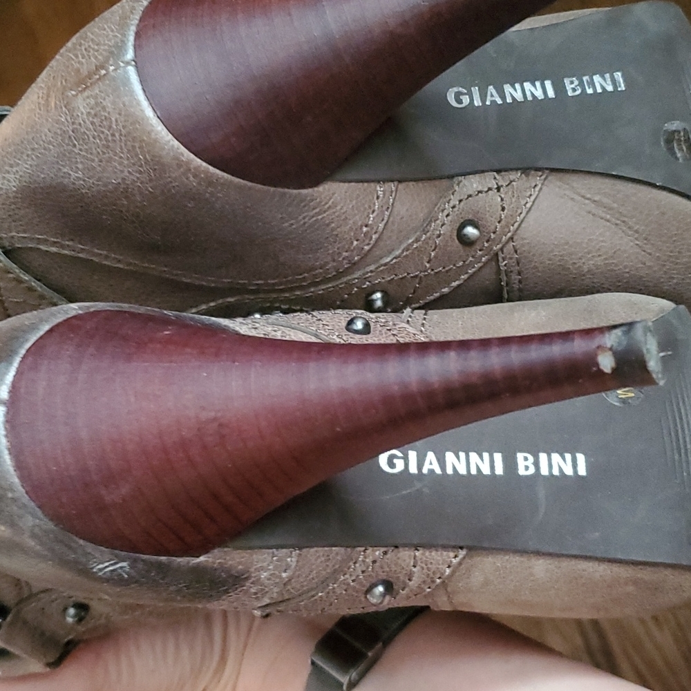 Sexy Gianni Bini High Heel Leather Boots - Picture 7 of 11